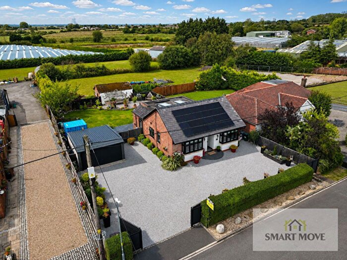 3 Bedroom Detached Bungalow For Sale In Moss Lane, Hesketh Bank, Preston, PR4