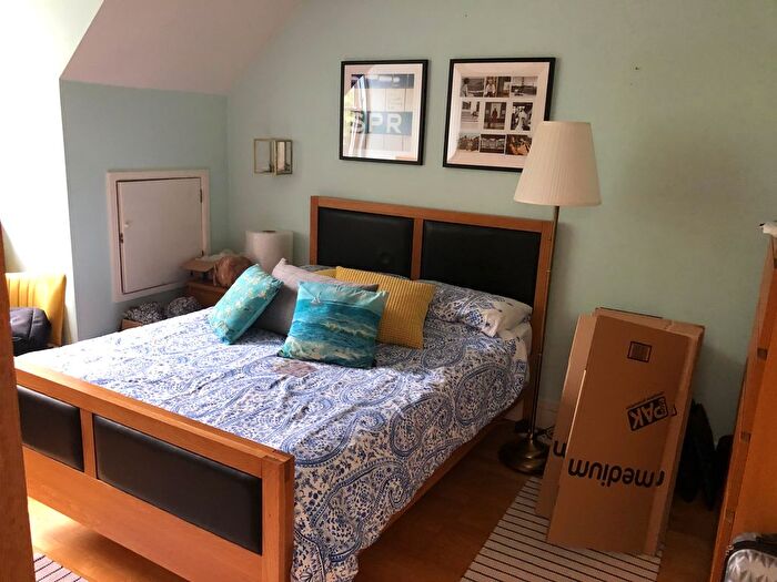 2 Bedroom Flat To Rent In Christchurch Road, Tulse Hill, SW2