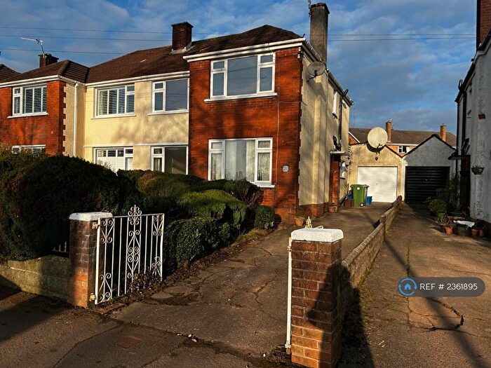4 Bedroom Semi-Detached House To Rent In Heol Llanishen Fach, Cardiff, CF14