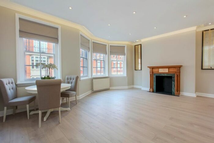3 Bedroom Flat To Rent In Green Street, Mayfair, W1K