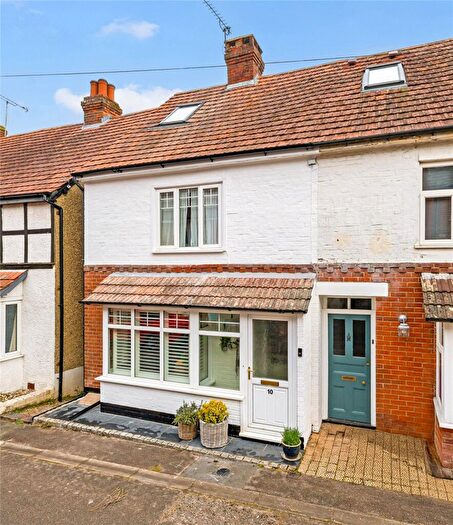 3 Bedroom Terraced House For Sale In Hill Rise, Twyford, Winchester, Hampshire, SO21