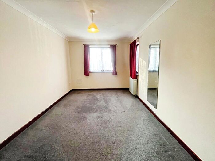 1 Bedroom Flat To Rent In Rectory Road, Grays, RM17