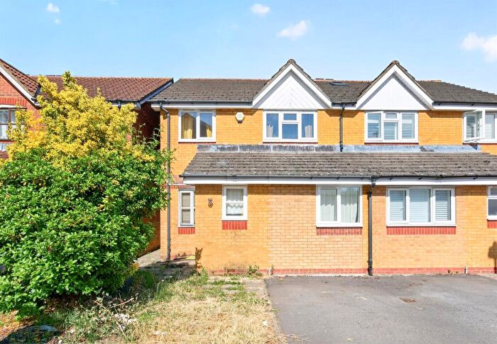 4 Bedroom Semi-Detached House For Sale In Windrush, New Malden, KT3