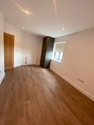 2 Bedroom Flat To Rent In High Road, London, N22