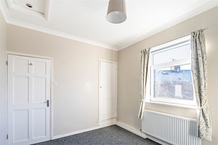 2 Bedroom End Of Terrace House To Rent In North Eastern Terrace, York, YO24