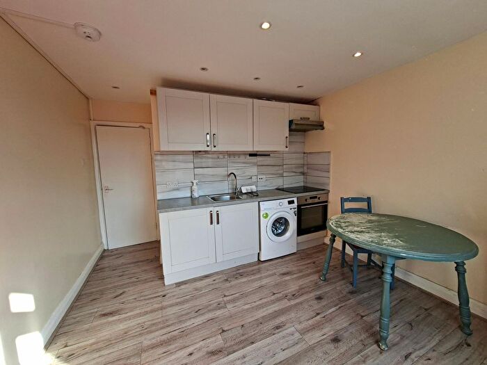 1 Bedroom Flat To Rent In Perth Road, London, N22