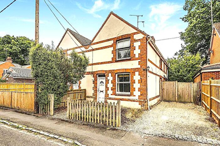 3 Bedroom Semi-Detached House For Sale In Shiplake Bottom, Peppard Common, Henley-On-Thames, RG9
