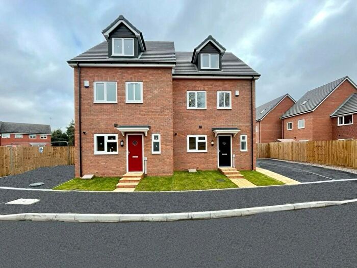 3 Bedroom Semi-Detached House For Sale In Baldwin Road, Stourport-on-Severn, Worcestershire, DY13