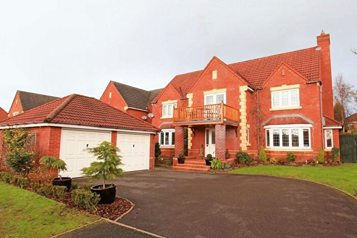 5 Bedroom Detached House To Rent In Hollyoak Grove, Priorslee, Telford, TF2