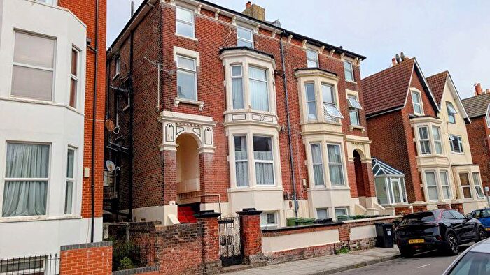 2 Bedroom Apartment For Sale In Waverley Grove, Southsea, PO4