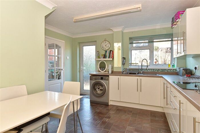 3 Bedroom End Terrace House For Sale In Albatross Avenue, Strood, Rochester, Kent, ME2