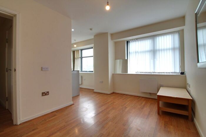 2 Bedroom Flat To Rent In Brindley House, Newhall Street, Birmingham City Centre, B3