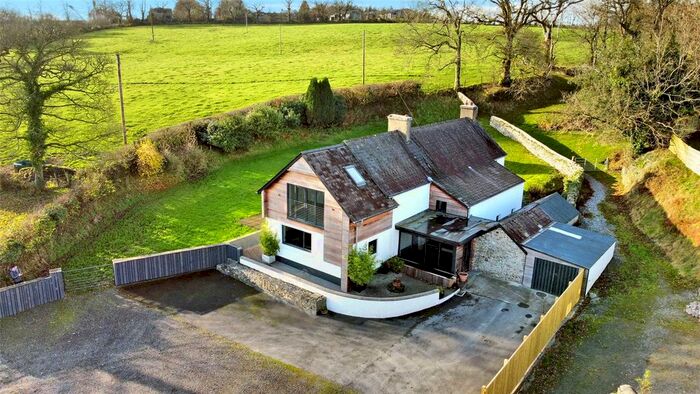 4 Bedroom Detached House For Sale In Capel Isaac, Llandeilo SA19