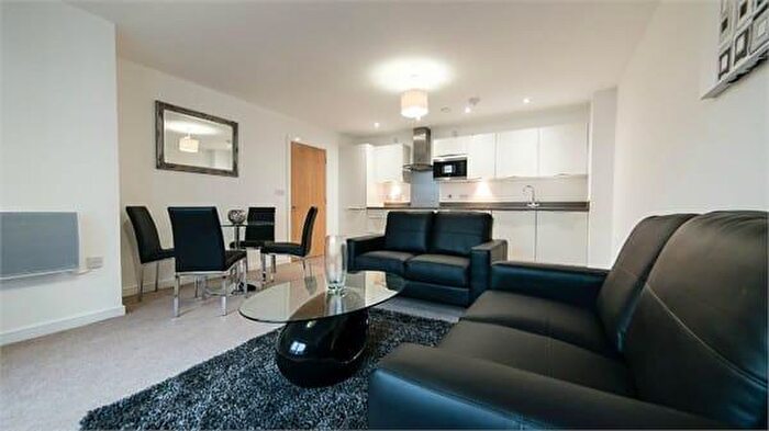 2 Bedroom Apartment To Rent In Davaar House, Ferry Court, Cardiff, CF11