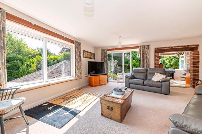 4 Bedroom Detached Bungalow For Sale In Hurtis Hill, Crowborough, TN6