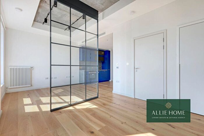 Studio For Sale In Orchard Place, London, E14
