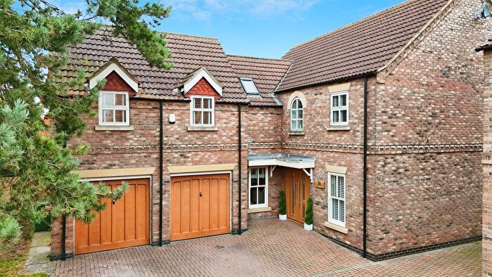 4 Bedroom Detached House For Sale In Commonside, Crowle, Scunthorpe, DN17