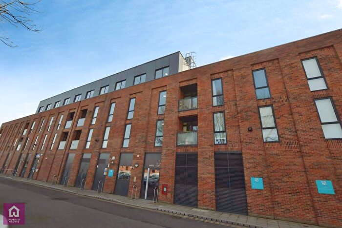 2 Bedroom Flat To Rent In Cross Street, Sale, M33