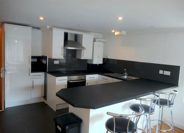 2 Bedroom Flat To Rent In Richmond Road, Cardiff, CF24