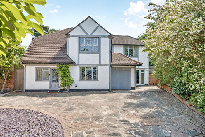 5 Bedroom Detached House For Sale In Marlings Close, Chislehurst, BR7