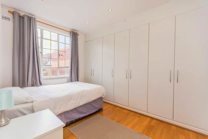 2 Bedroom Flat To Rent In Baron Street, Islington, London, N1