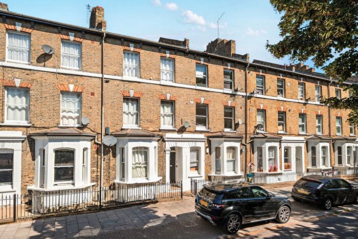 1 Bedroom Flat For Sale In Chatham Street, London, SE17