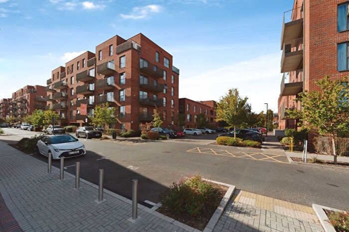 2 Bedroom Flat For Sale In Harrow View, Harrow, HA1