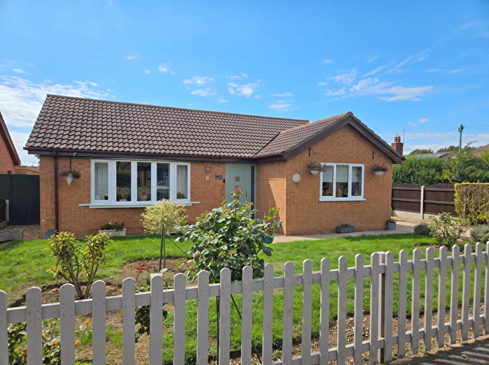 2 Bedroom Detached Bungalow For Sale In Thames Close, Hogsthorpe, Skegness, PE24