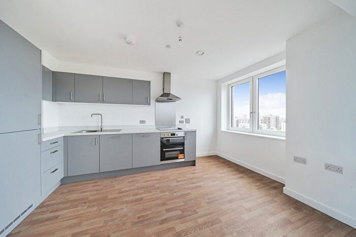 1 Bedroom Flat To Rent In St Pauls Road, Barking, London, IG11