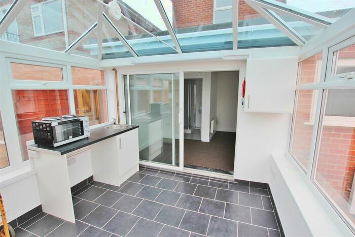 Studio To Rent In Ashley Road, Parkstone, Poole BH14