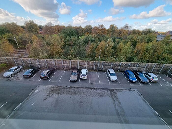 2 Bedroom Flat For Sale In Gladstone Mews, Warrington, WA2
