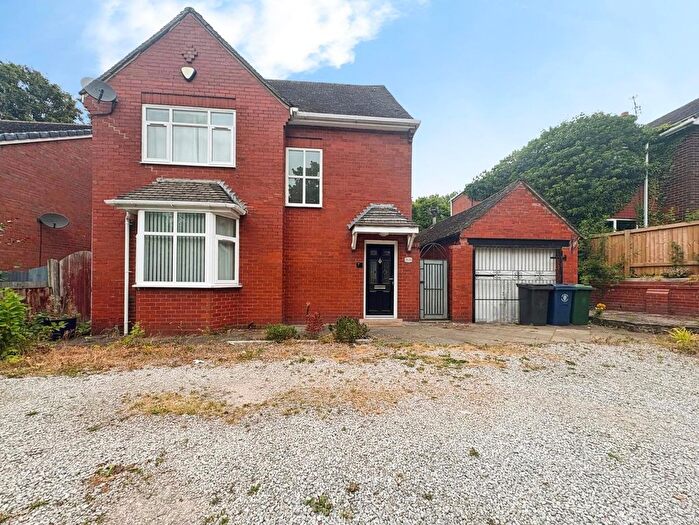 3 Bedroom Detached House For Sale In Ormskirk Road, Skelmersdale, Lancashire, WN8