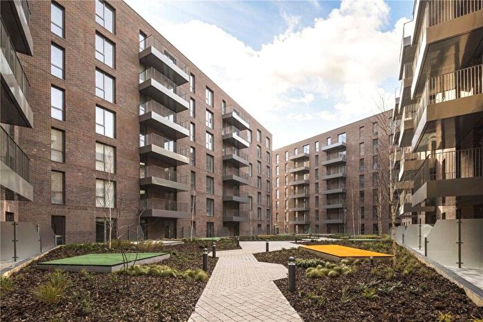 2 Bedroom Apartment To Rent In East Timberyard, Pershore Street, Birmingham, West Midlands, B5