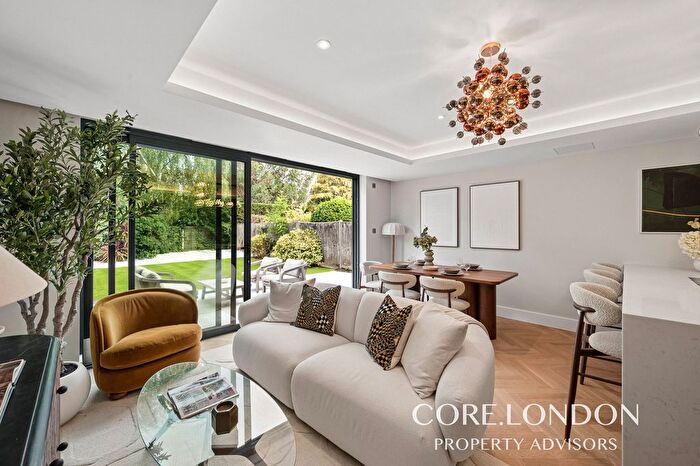 3 Bedroom Flat For Sale In Crosslands Avenue, London, W5