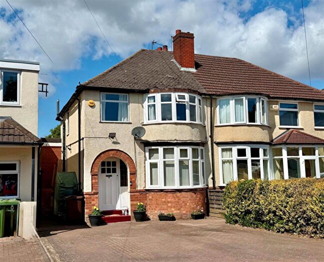 3 Bedroom Semi-Detached House For Sale In Dunard Road, Shirley, Solihull, B90