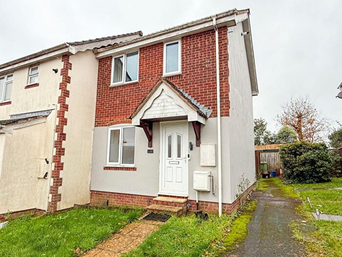 2 Bedroom End Terrace House For Sale In Kings Coombe Drive, Kingsteignton, Newton Abbot, TQ12
