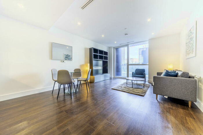 1 Bedroom Apartment To Rent In Maine Tower, Harbour Way, Canary Wharf, London, E14