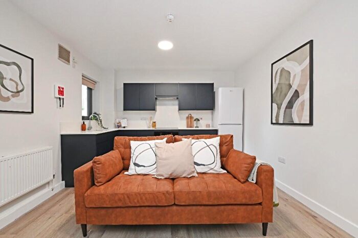3 Bedroom Apartment To Rent In Broomgrove Apartments, Broomgrove Road, Sheffield, S10