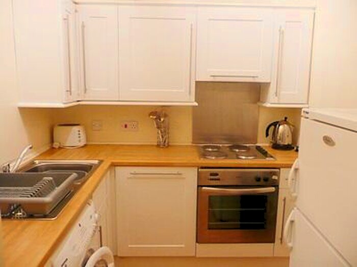 3 Bedroom Flat To Rent In Buccleuch Terrace, Newington, Edinburgh, EH8