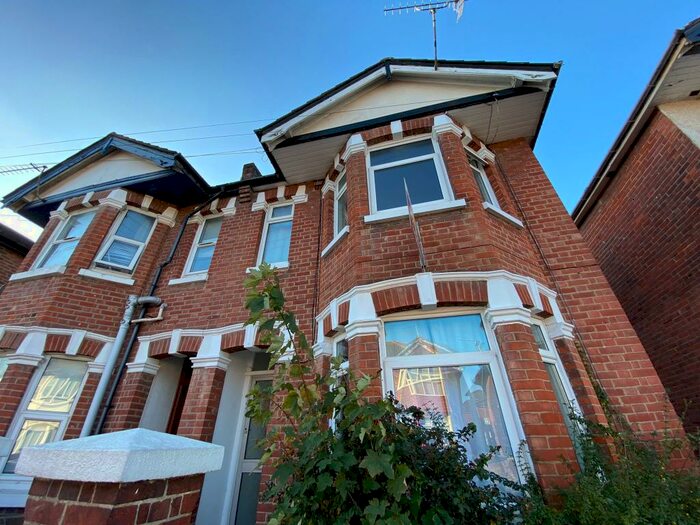 4 Bedroom House To Rent In Coventry Road, SO15