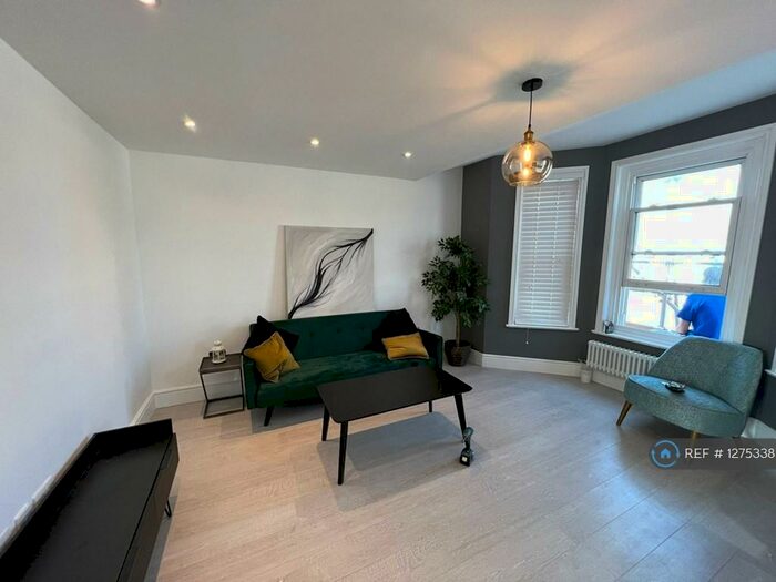 1 Bedroom Flat To Rent In Hither Green Lane, London, SE13