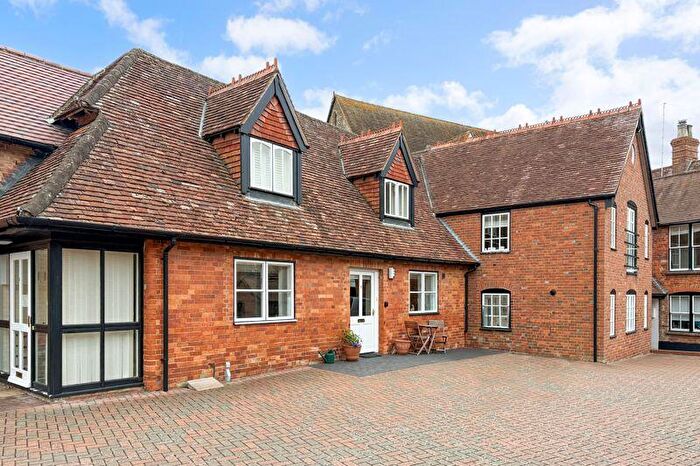 2 Bedroom Flat For Sale In Church Street, Wantage, OX12