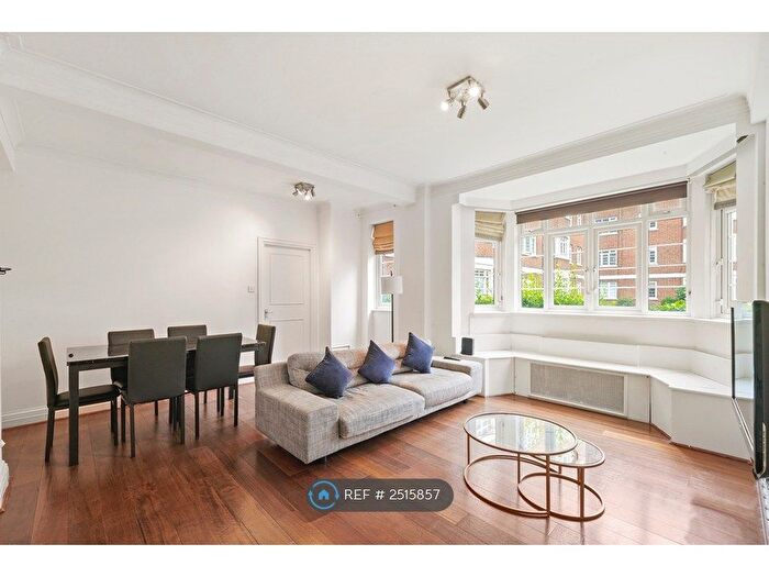 3 Bedroom Flat To Rent In Pembroke Road, London, W8
