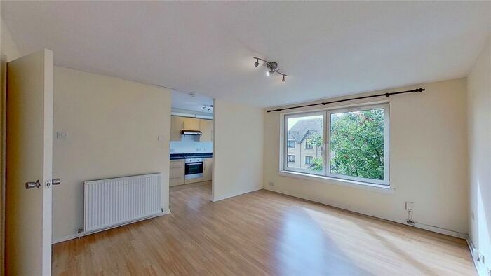 2 Bedroom Flat To Rent In North Fort Street, Edinburgh, EH6