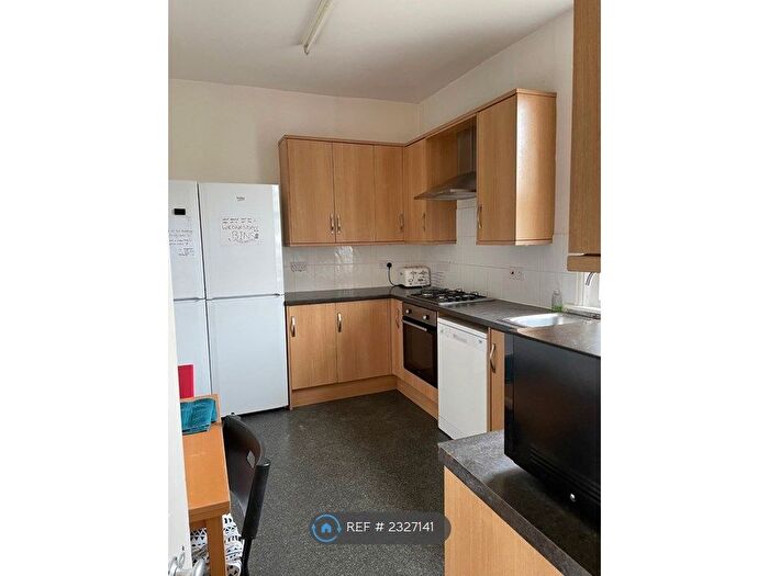 6 Bedroom Detached House To Rent In Heron Court Road, Bournemouth, BH9