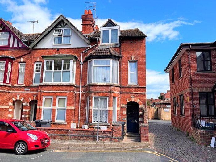 Studio To Rent In St. Michaels Square, Gloucester, GL1