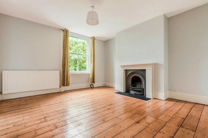 1 Bedroom Flat To Rent In Granville Park, Lewisham, London, SE13