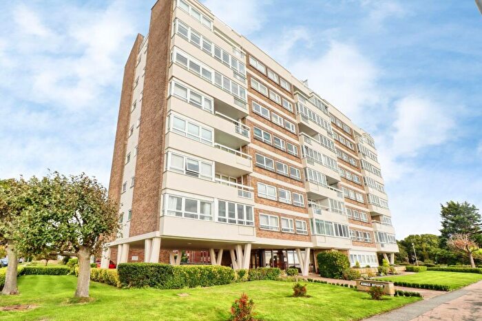 3 Bedroom Flat For Sale In Kings House, The Esplanade, Frinton-on-Sea, CO13