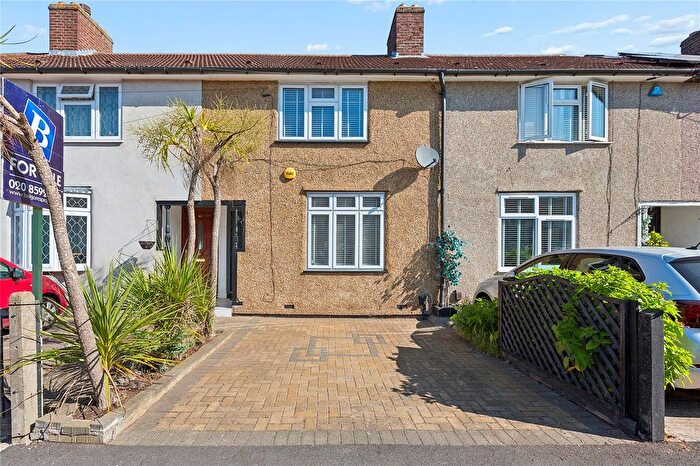 2 Bedroom Terraced House For Sale In Raydons Road, Dagenham, RM9