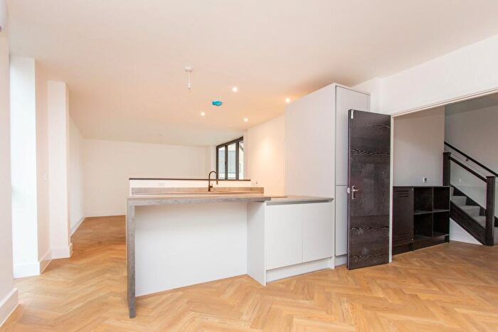 4 Bedroom Semi-Detached House To Rent In Officers View, Guston, CT15
